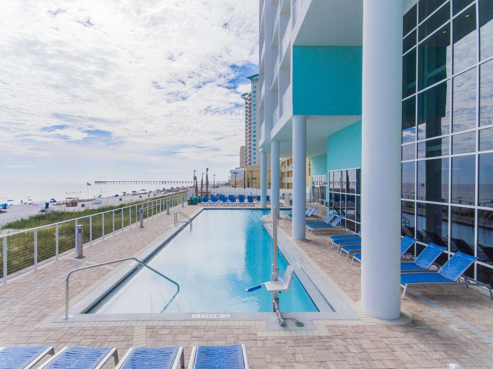 Hampton Inn & Suites Panama City Beach-Beachfront Exterior photo